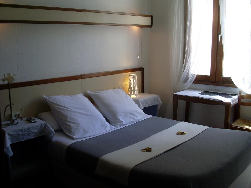 Hotel Innova Cardabella Avignon Eksteriør bilde