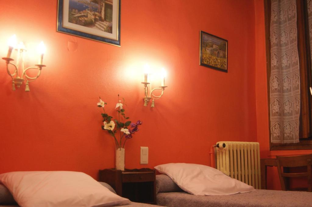 Hotel Innova Cardabella Avignon Rom bilde