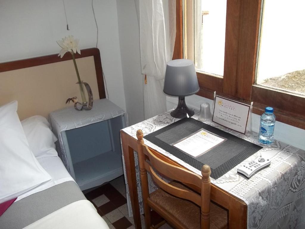 Hotel Innova Cardabella Avignon Rom bilde