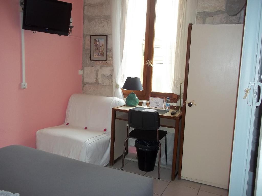 Hotel Innova Cardabella Avignon Rom bilde